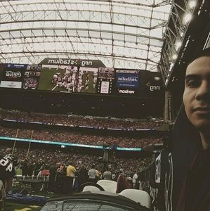 Meet your Posher, Luis